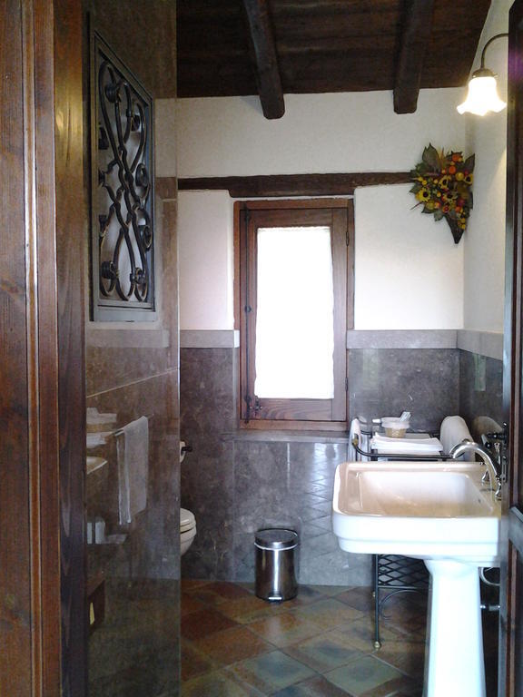 Crapa Licca Ventimiglia di Sicilia Quarto foto